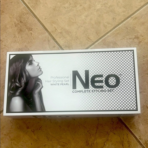 Neo Professional Hair Styling Set - Picture 1 of 3